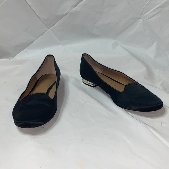ANN Taylor Black Heeled Loafer With jeweled heel Size 9.5M - Picture 1 of 9